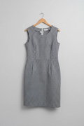 Robe à carreaux – Élégance intemporelle